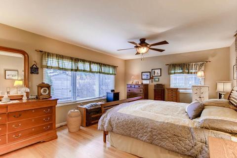 143 E Thompson Dr, Wheaton, IL 60189 photo 13