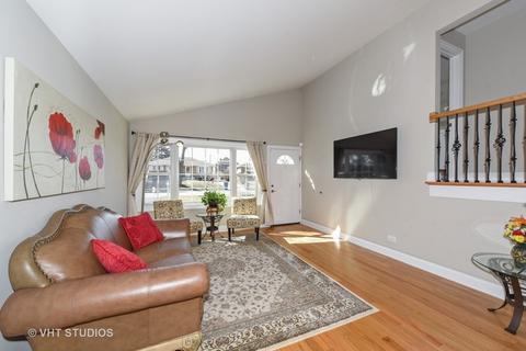 717 N Adele St, Elmhurst, IL 60126 photo 2