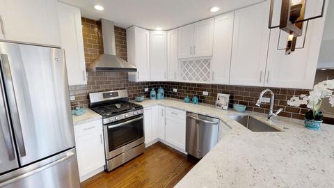 1820 E Apache Ln, Mount Prospect, IL 60056 photo 9