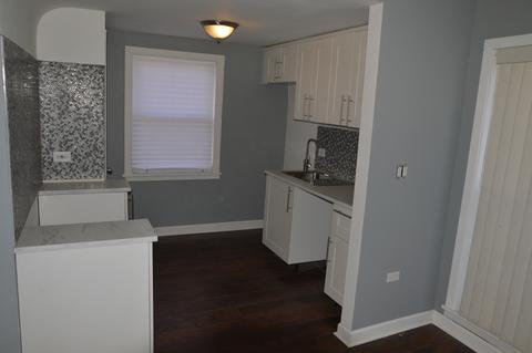 9219 S Forest Ave, Chicago, IL 60619 photo 3