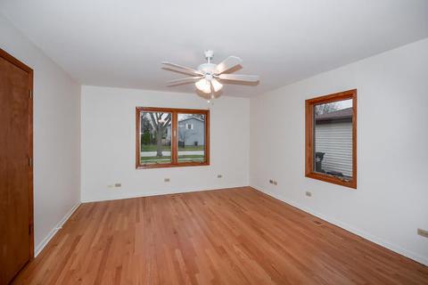 1904 E Maya Ln, Mount Prospect, IL 60056 photo 22