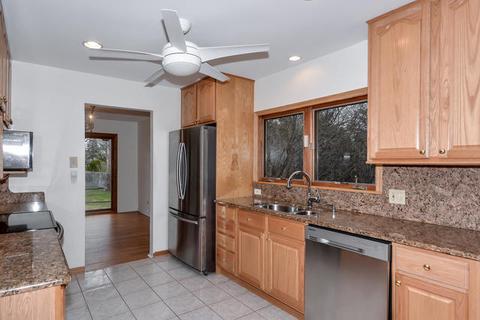 1904 E Maya Ln, Mount Prospect, IL 60056 photo 7