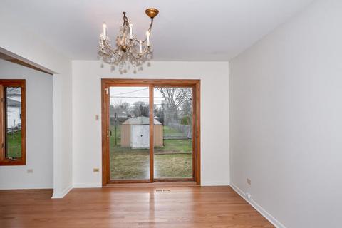 1904 E Maya Ln, Mount Prospect, IL 60056 photo 11