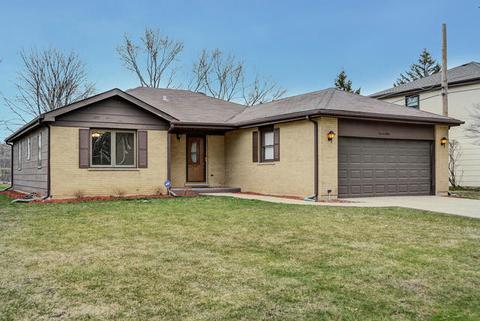 1904 E Maya Ln, Mount Prospect, IL 60056 photo 1
