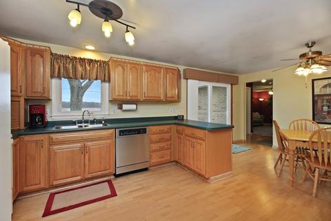 1274 N Erickson Dr, Kankakee, IL 60901 photo 4