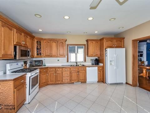 207 E 10th St, Lockport, IL 60441 photo 11