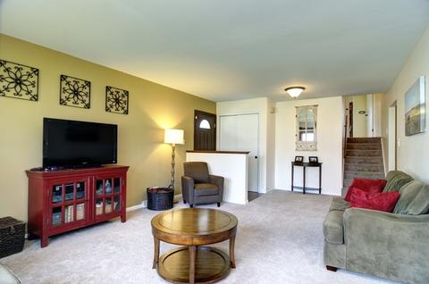 127 Travers Ave, Wheaton, IL 60187 photo 4