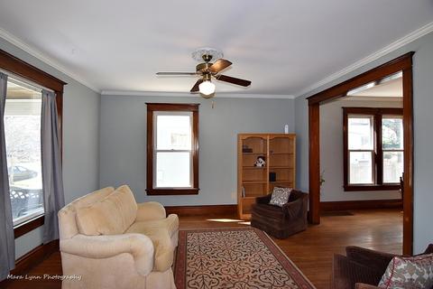 409 E Park Ave, Aurora, IL 60505 photo 9