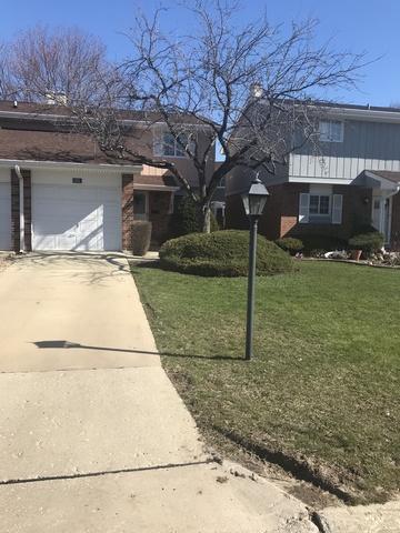 1251 Edinburgh Ct, Wheaton, IL 60189 photo 2