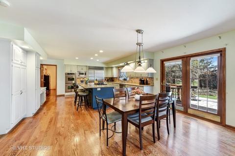 6136 Willowood Ln, Willowbrook, IL 60527 photo 4