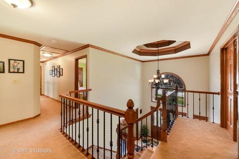 6136 Willowood Ln, Willowbrook, IL 60527 photo 9