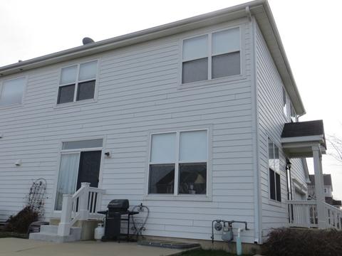 361 Tracy Ln, Elgin, IL 60124 photo 2