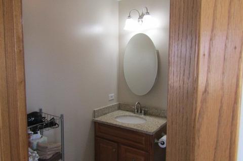 35 Pleasant St, Hoffman Estates, IL 60169 photo 10