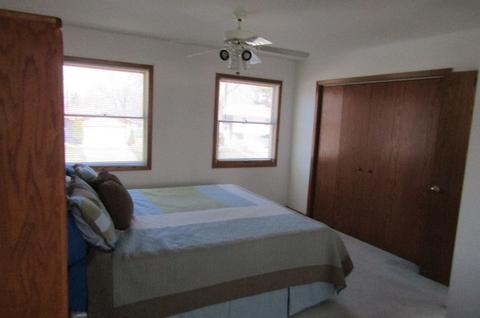 35 Pleasant St, Hoffman Estates, IL 60169 photo 7