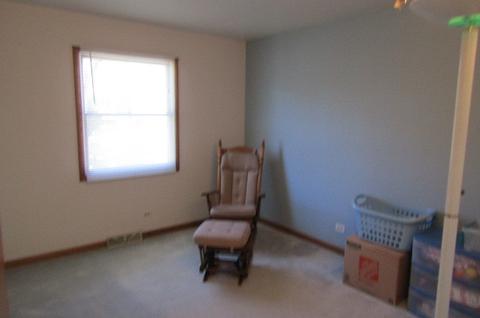 35 Pleasant St, Hoffman Estates, IL 60169 photo 14