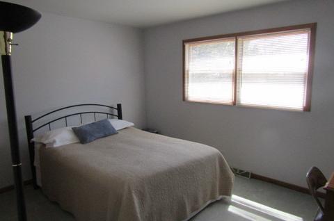 35 Pleasant St, Hoffman Estates, IL 60169 photo 13