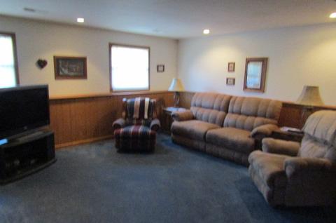 35 Pleasant St, Hoffman Estates, IL 60169 photo 26