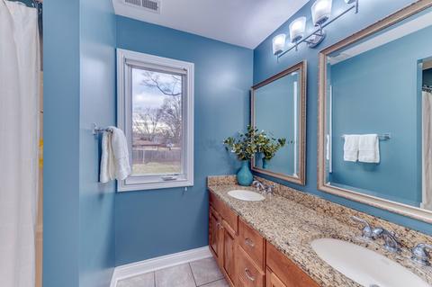 922 Crest St, Wheaton, IL 60189 photo 19