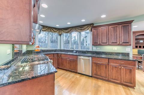922 Crest St, Wheaton, IL 60189 photo 9