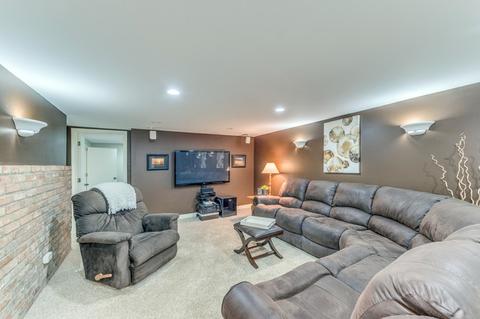 922 Crest St, Wheaton, IL 60189 photo 36