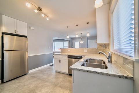 458 Clayton Rd, Hillside, IL 60162 photo 9