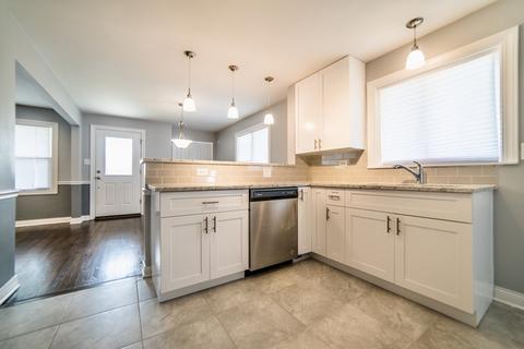458 Clayton Rd, Hillside, IL 60162 photo 11