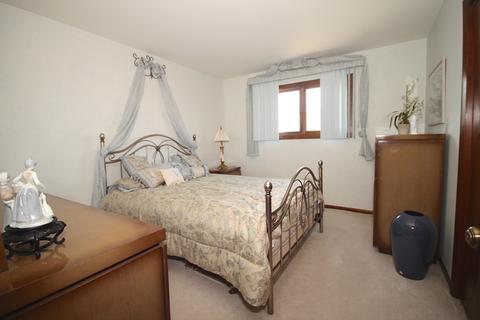 941 W Surrey Rd, Addison, IL 60101 photo 27