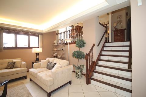 941 W Surrey Rd, Addison, IL 60101 photo 17