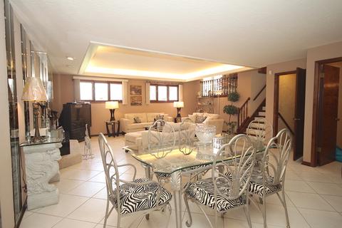 941 W Surrey Rd, Addison, IL 60101 photo 18