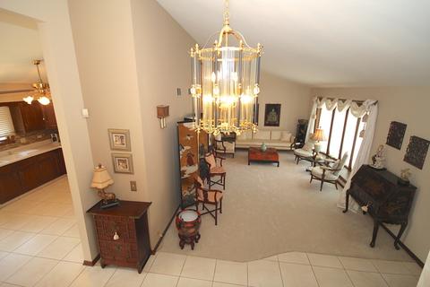 941 W Surrey Rd, Addison, IL 60101 photo 16