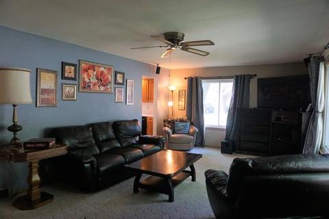 600 Oakcrest Dr, Rantoul, IL 61866 photo 6
