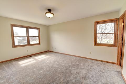 5904 Cobblestone Trl, Mchenry, IL 60050 photo 11