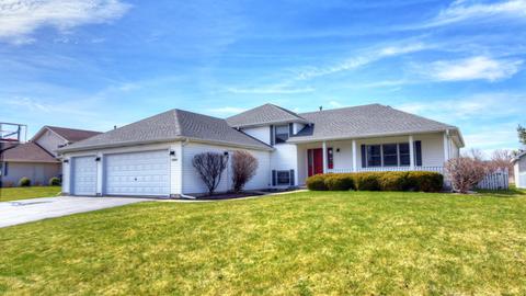 5904 Cobblestone Trl, Mchenry, IL 60050 photo 1