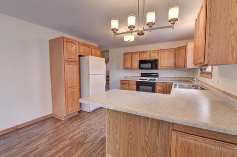 5904 Cobblestone Trl, Mchenry, IL 60050 photo 10