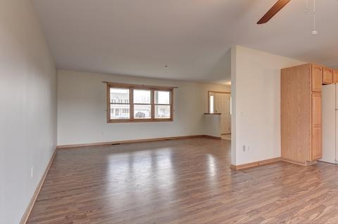 5904 Cobblestone Trl, Mchenry, IL 60050 photo 7