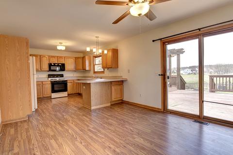 5904 Cobblestone Trl, Mchenry, IL 60050 photo 6