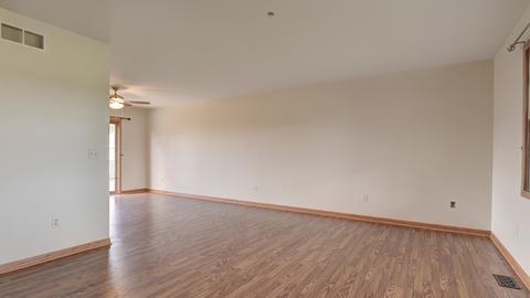 5904 Cobblestone Trl, Mchenry, IL 60050 photo 4