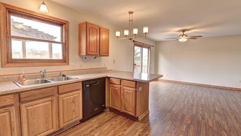 5904 Cobblestone Trl, Mchenry, IL 60050 photo 9