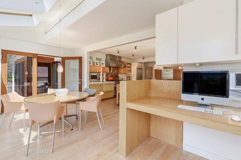 2234 Forestview Rd, Evanston, IL 60201 photo 13