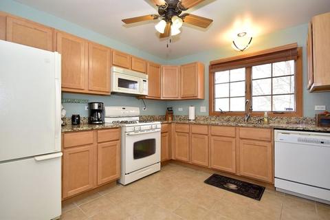 251 Polk Ct, Bartlett, IL 60103 photo 11