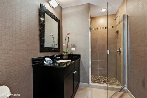 21 E Huron St #4205, Chicago, IL 60611 photo 15