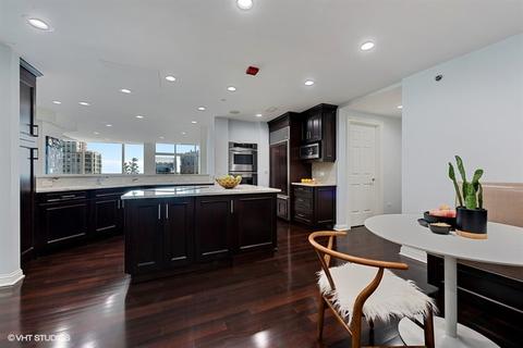 21 E Huron St #4205, Chicago, IL 60611 photo 7