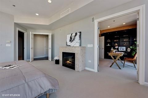 21 E Huron St #4205, Chicago, IL 60611 photo 9
