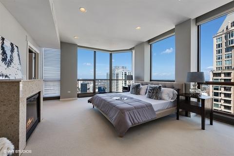 21 E Huron St #4205, Chicago, IL 60611 photo 8