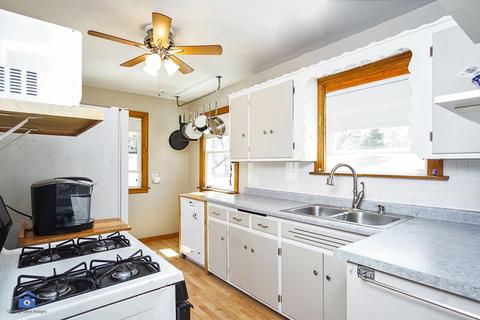 3263 S Schultz Dr, Lansing, IL 60438 photo 3