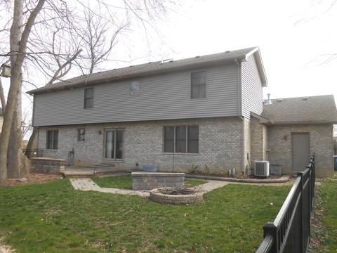 1078 Forest View Dr, Morris, IL 60450 photo 2
