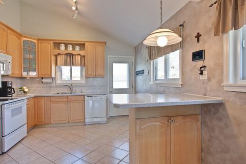 710 N Pine St, Mount Prospect, IL 60056 photo 6