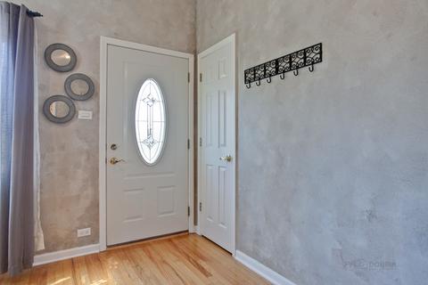 710 N Pine St, Mount Prospect, IL 60056 photo 3