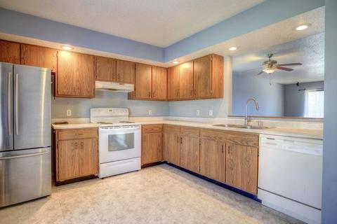 617 Crestview Dr, Champaign, IL 61822 photo 8