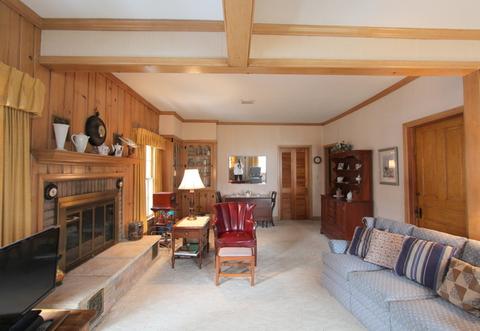 11805 Maple Ave, Hebron, IL 60034 photo 2